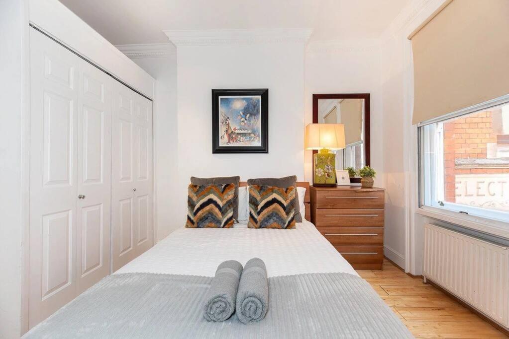 Discover London Central 2 Bedroom In Kensington Exterior foto