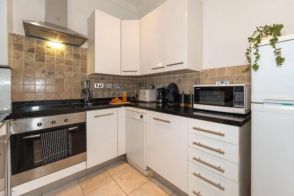 Discover London Central 2 Bedroom In Kensington Exterior foto